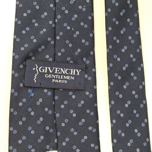 GIVENCHY GENTLEMAN PARIS SILK TIE NAVY BLUE POLKA DOT 3.25" X 58" - Picture 3 of 4